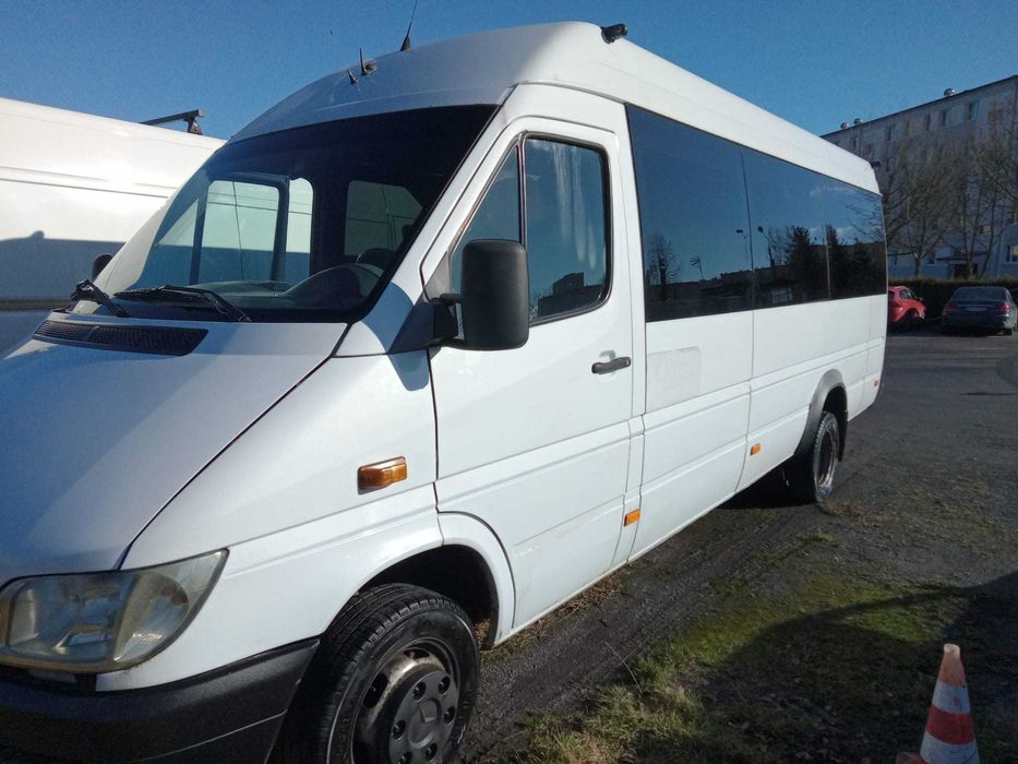 przewóz osób poznań busy wynajem autokarów przewozy pracownicze poznań