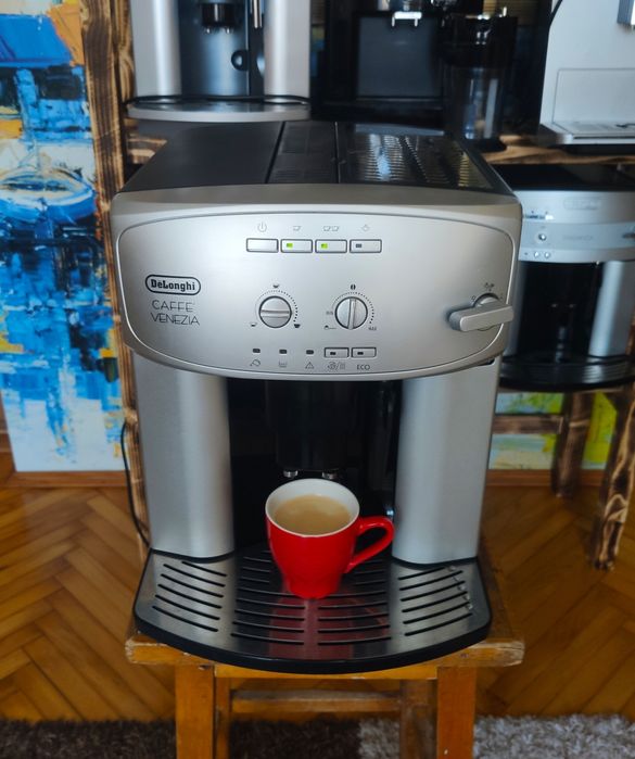 Кавомашина /кавоварка /кофемашина  Delonghi 2600 ECO з Німеччини ідеал