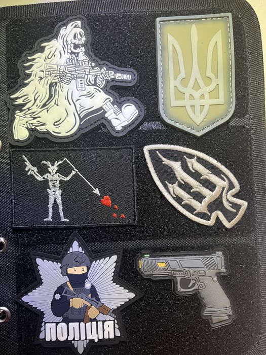 Патчі, PSD, North side group та інші.