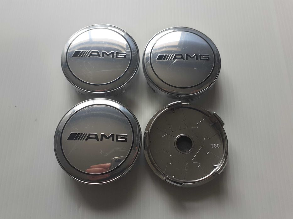 Centros/tampas de jante completos e emblemas Mercedes AMG