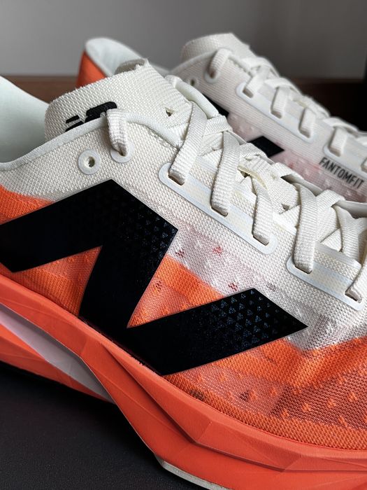New Balance FuelCell Rebel v4 оригінал кросівки чоловічі розмір 40.5 (25.5см) нові  артикул MFCXC04