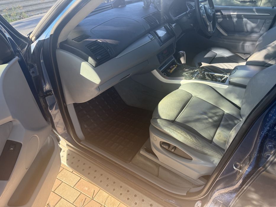 BMW x5 британець