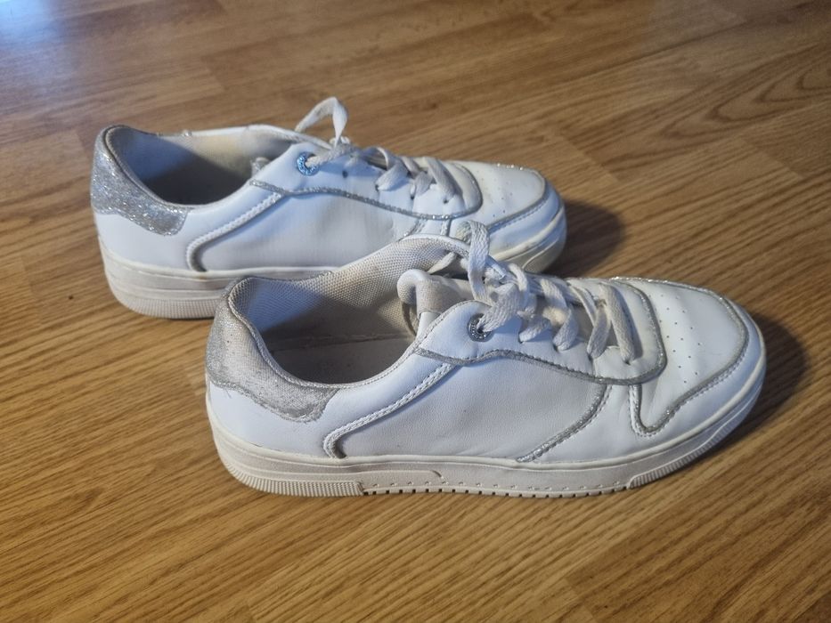 Buty sportowe damskie rozm. 39 białe srebrne Graceland