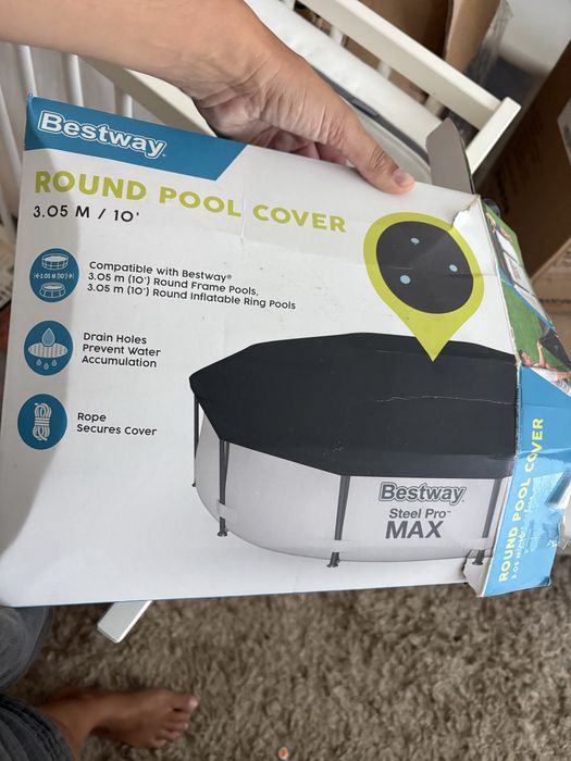 Piscina com motor e cobertura