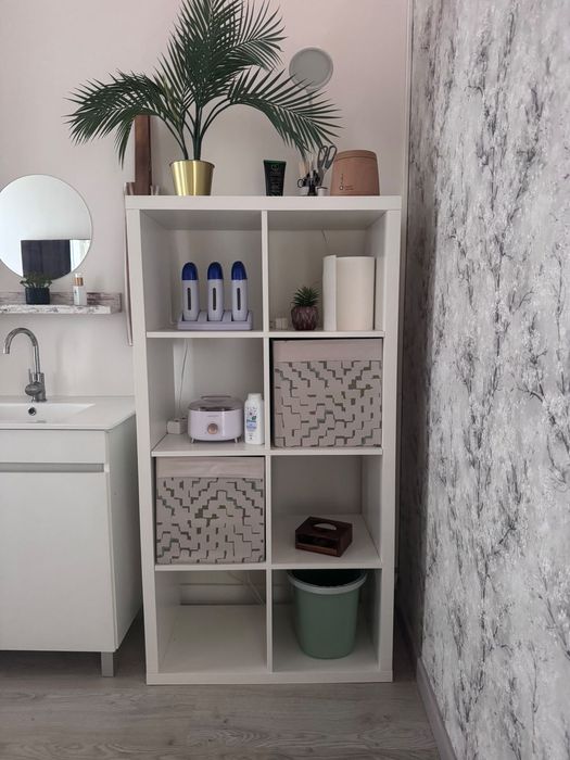 Estante branca com 8 compartimentos ikea