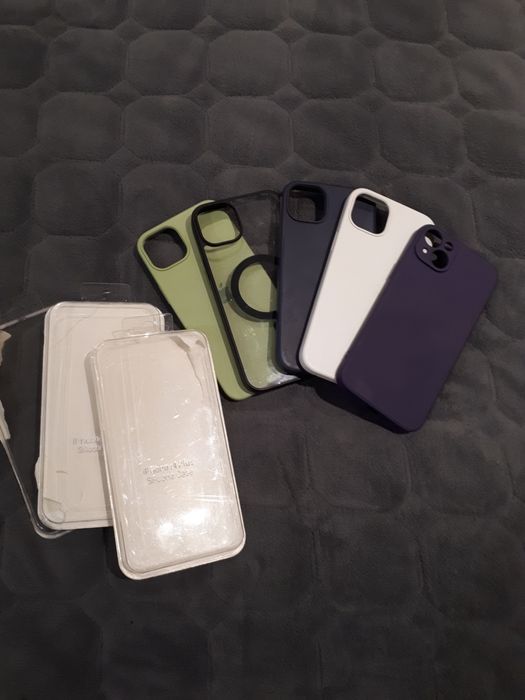 Чехлы на IPhone 14