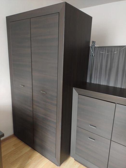 Dwie komody kolor wenge plus szafa na ubrania