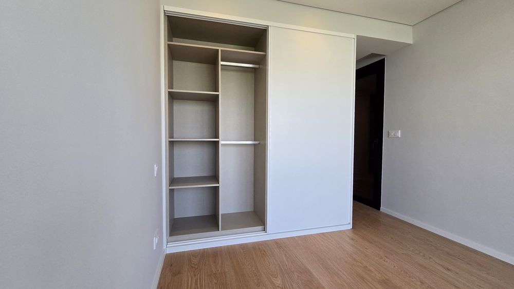 Apartamento T3 em Canidelo com vista mar