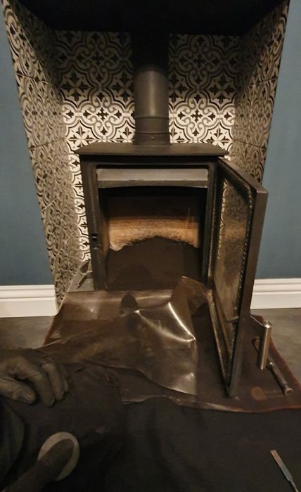 Limpa chamines. Limpeza de chamines.