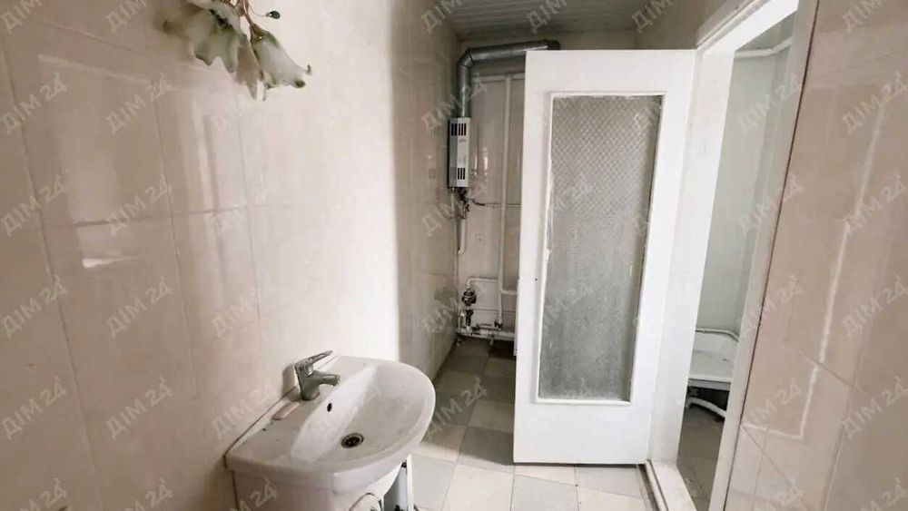 Два житлові будинки за 20 км від м. Полтава, Полтавський район