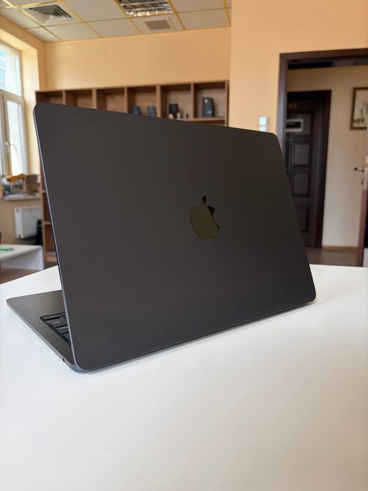 MacBook Air (13-inch, M4) 16/256GB Midnight  Новий