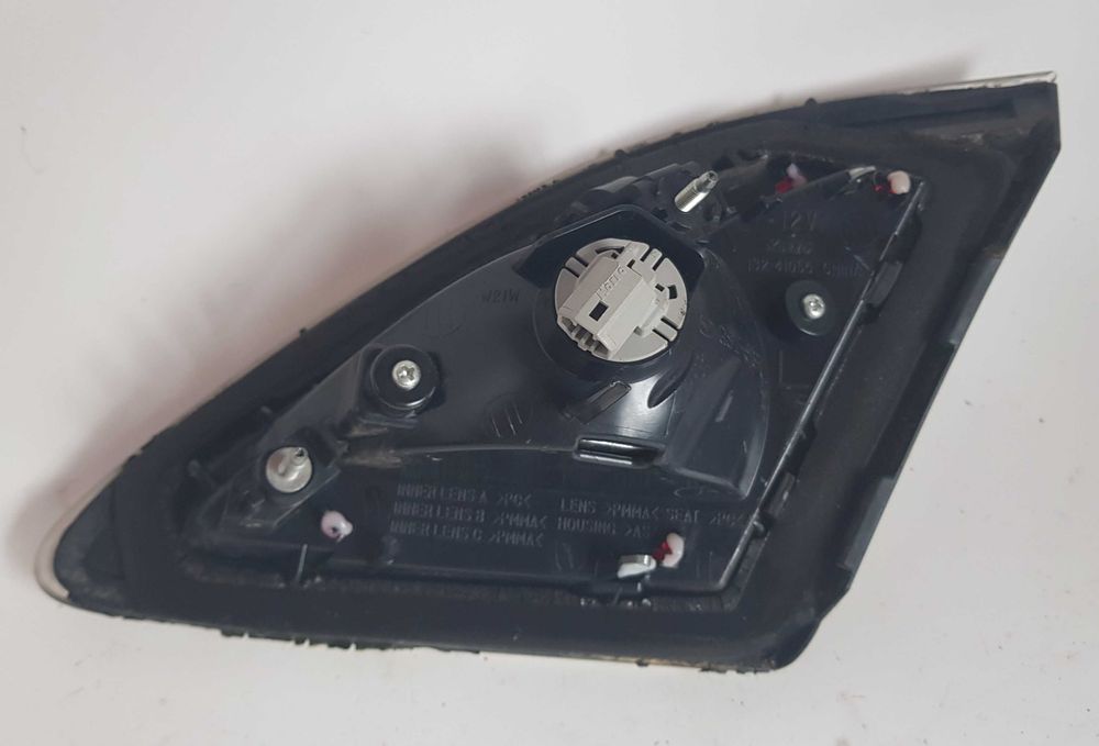 Lampa tył lewa z klapy Mazda 6 GH 2008r.