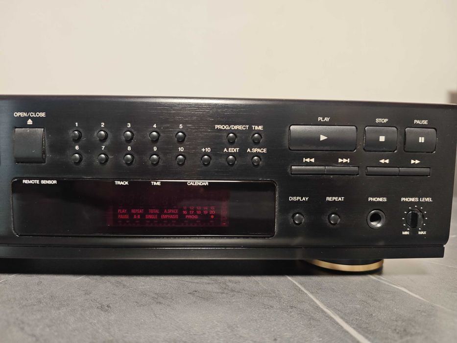 CD-проигрыватель Denon DCD-725