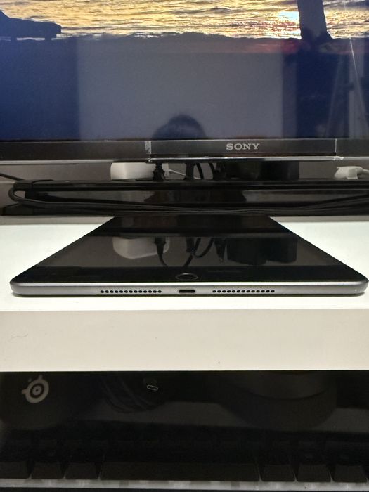 iPad + Smart Keyboard Bundle63825200291971122