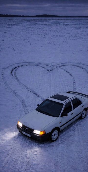 Mazda 323 1.6 бензин