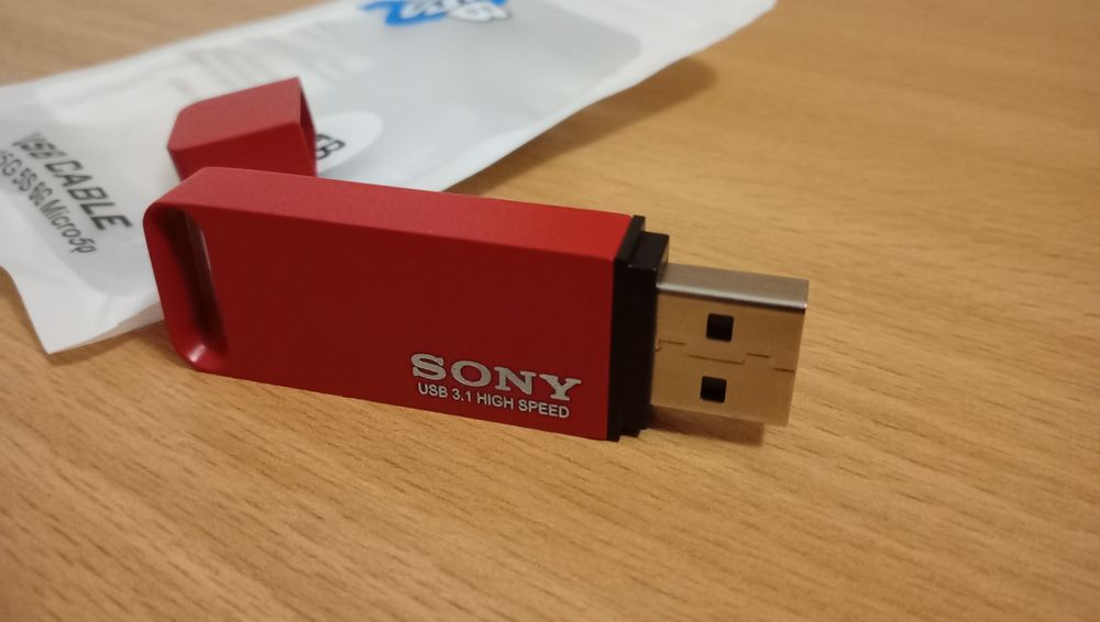 Pendrive SONY 2 TB USB 3.1