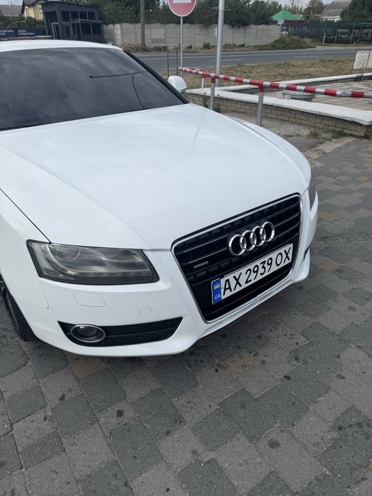 Продам Audi A5 B8 3.2 quattro официал