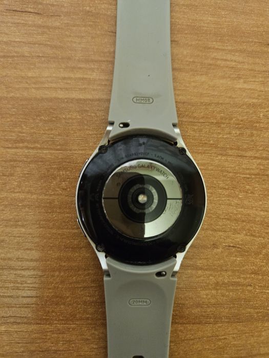 Samsung Galaxy Watch 4 + akcesoria