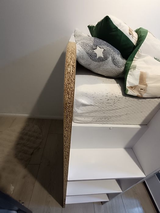 Mebel dziecięcy 3w1: łóżko + biurko + szafki