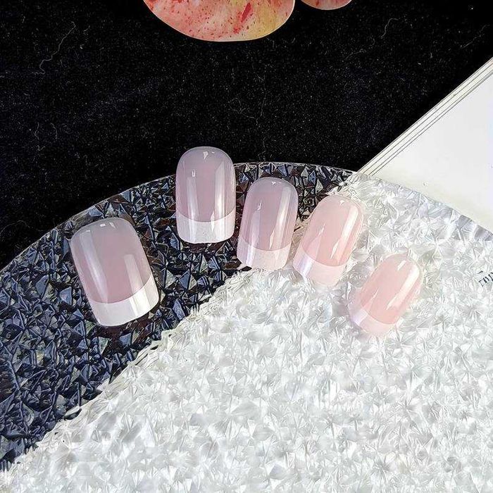 ⊛ Entrega Gratis 24H ~ 24pcs Unhas Falsas - Minimalista Ponta Francesa