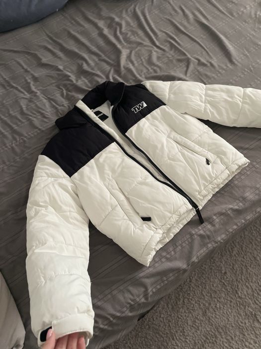 Курточка  біла  tally weijl