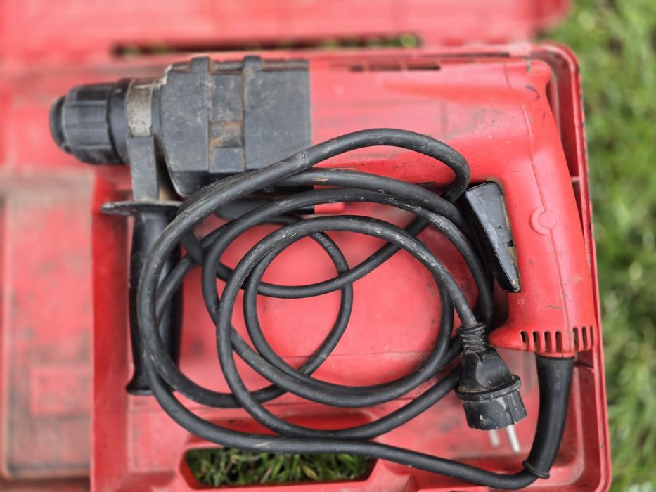 HILTI TE 10 młoto wiertarka udarowa z sds i walizką sprawna.