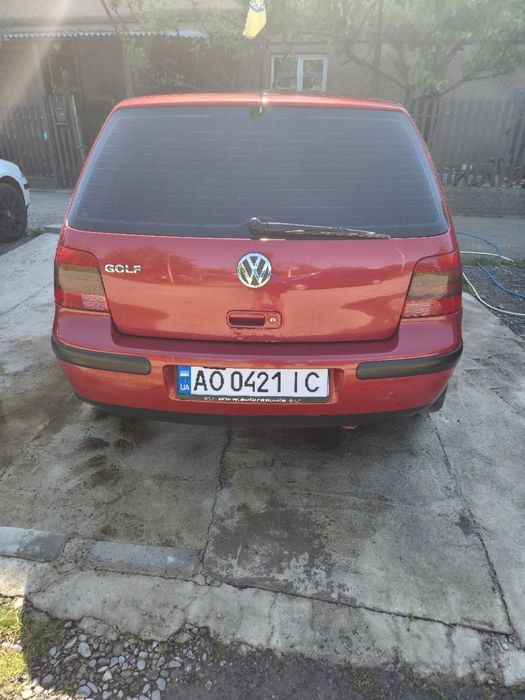 Volkswagen Golf  2001
