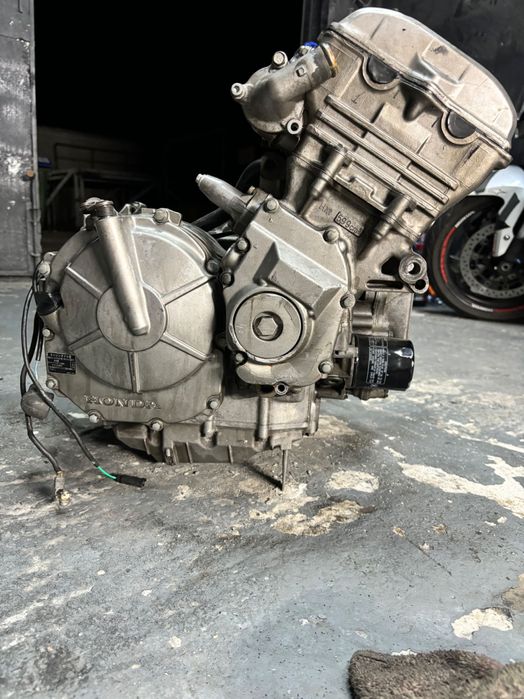 Продам мотор на запчасти от Honda hornet 1998-2002г. PC25E 600cc