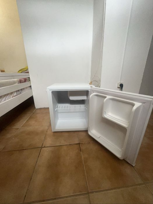 Frigobar                                          .