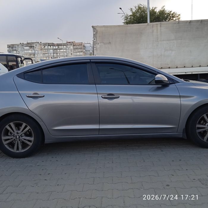 Hyundai Elantra!!
