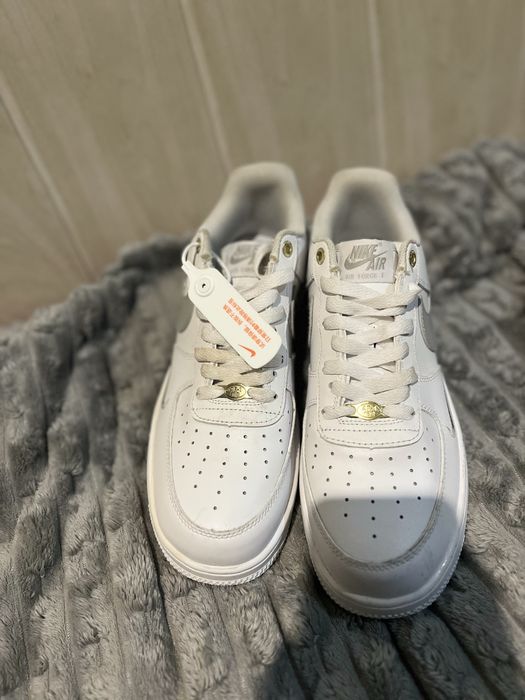 Жіночі кросівки Nike Air Force 1 ’07 Essential