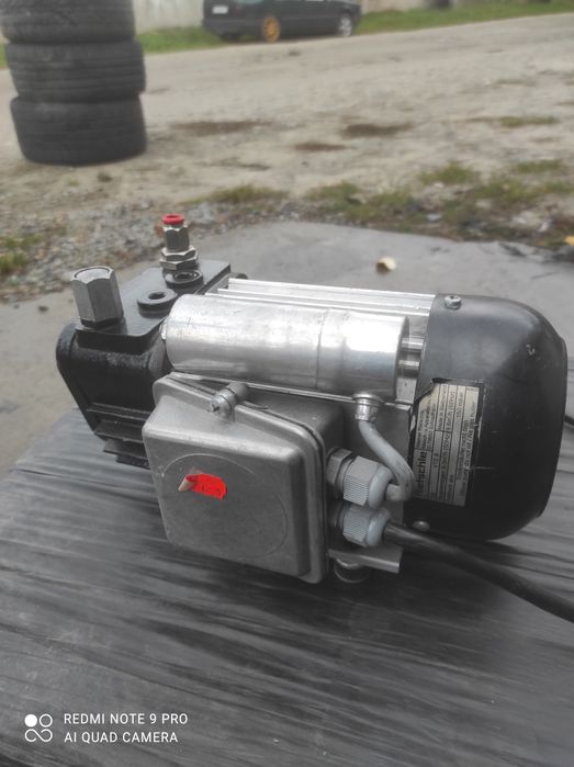 Вакуумний насос  RIETSCHLE V-VTE8
Elmo Rietschle
E