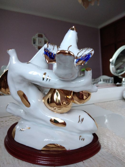 Estatueta porcelana