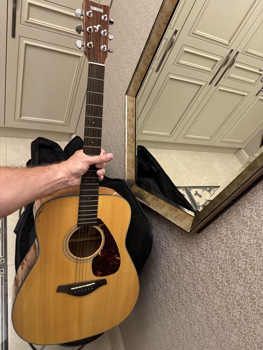 Продам Гитара Yamaha FG700S