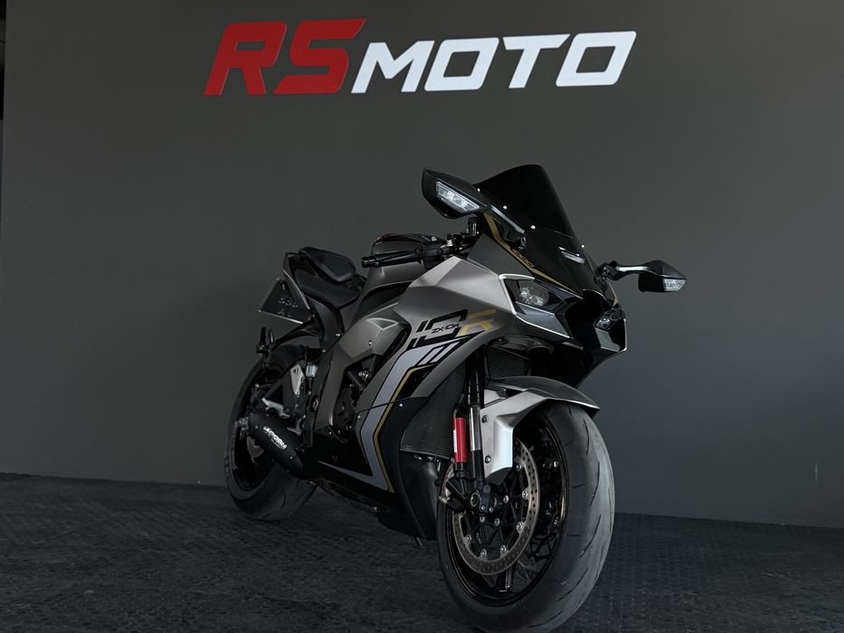 Мотоцикл Kawasaki ZX-10R 2022 рік