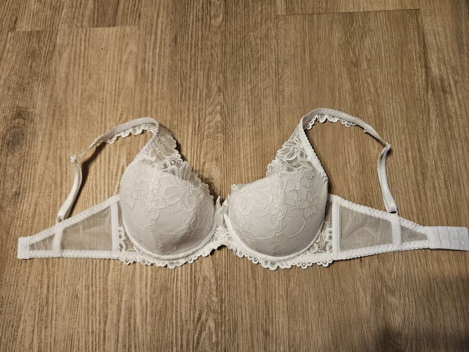 Nowy biustonosz usztywniany MAT