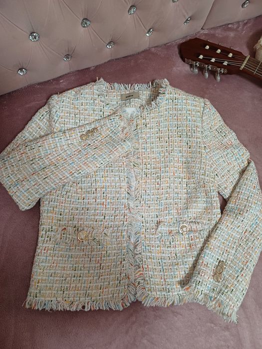 Твідовий піджак в стилі шанель