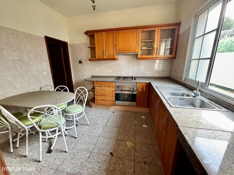 Gaula de Baixo. Moradia T3 com Suite, Vista Mar e Potencial
