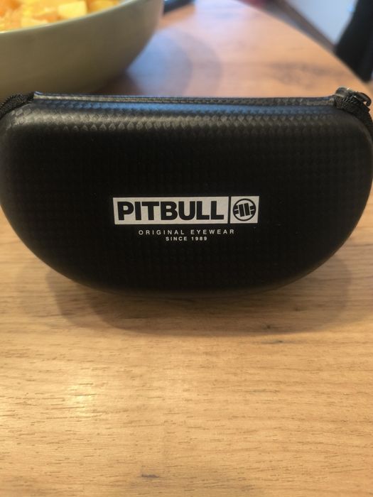 Etui na okulary pitbull west Coast