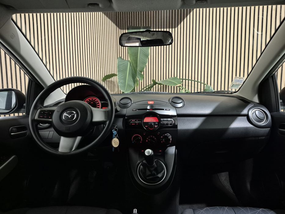 Mazda 2 — fotografia 7