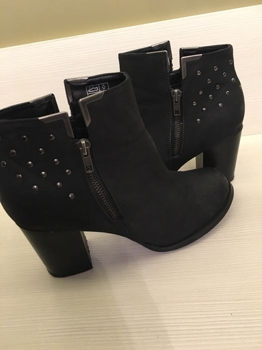 Buty damskie 40 Claudia Ghizzani