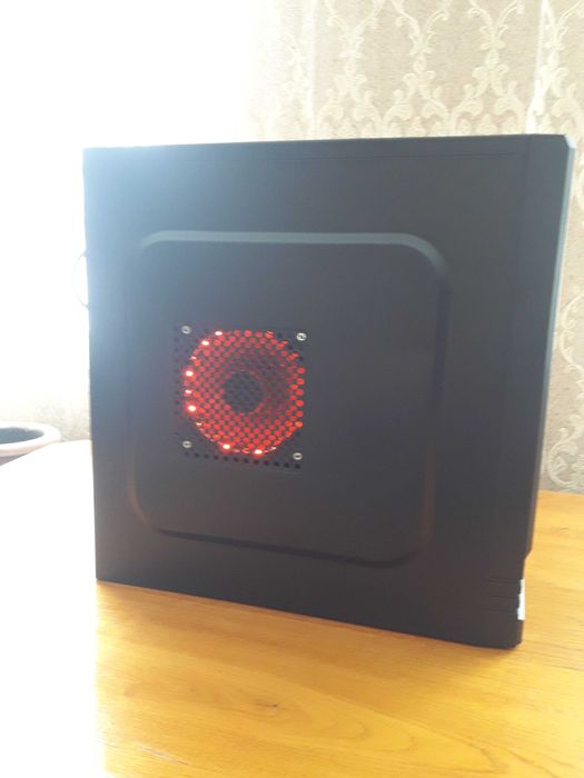 Шустрий системний блок 4-ядра 8-ОЗУ 320 HDD відео 1 гб DDR 5