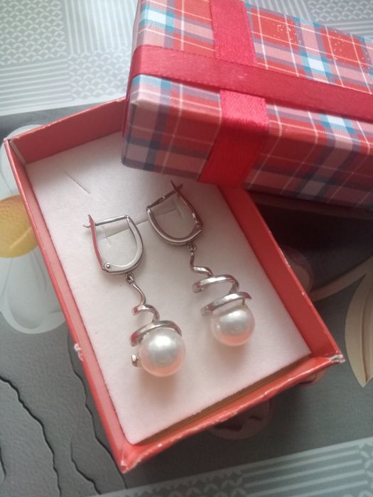 Срібні сережки з перлиною