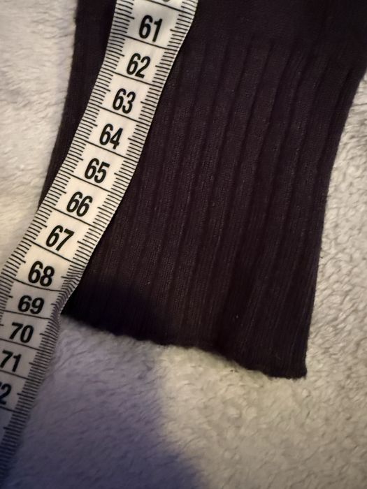 Sweterko Bluza ciemno granatowa z H&M.