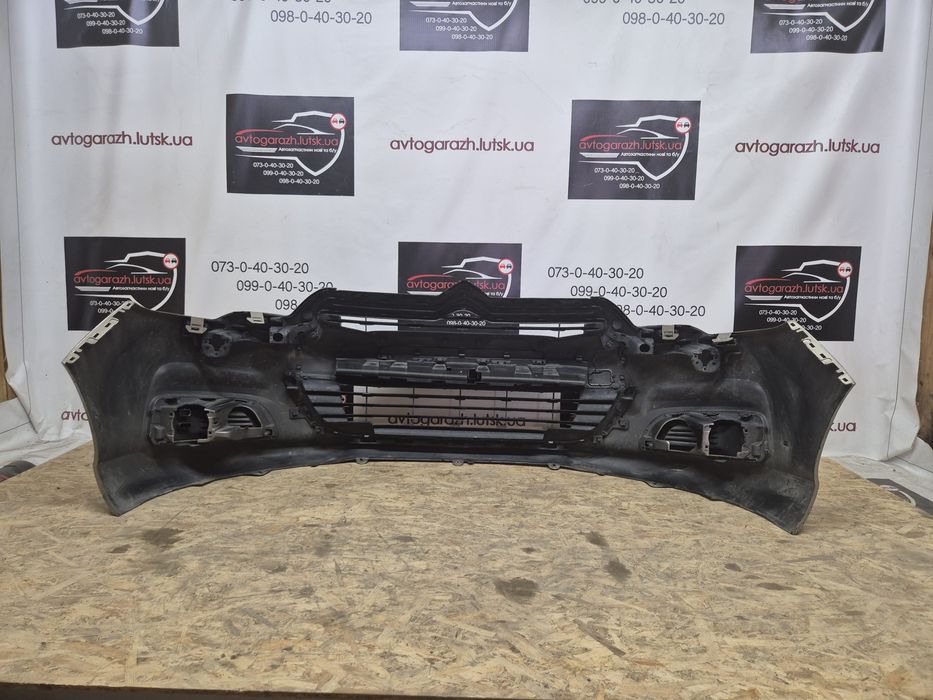 Бампер Citroen c4 b7 передний Ситроен с4 б7 передній