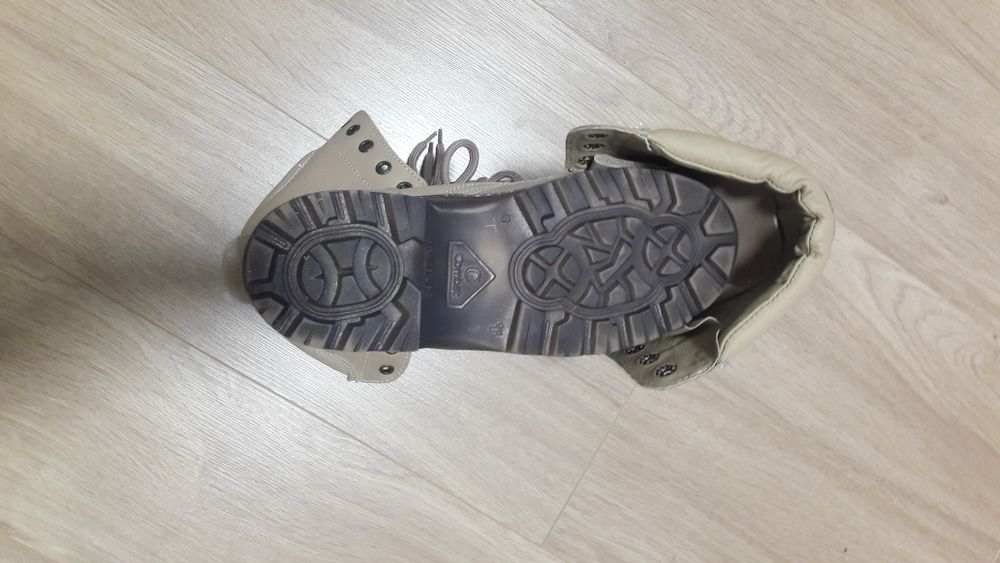 Продам демісезонні берці