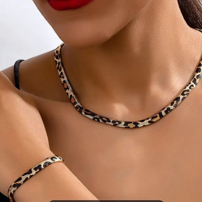 Модний жіночий ланцюжок. Біжутерія. Ціна за 1 виріб.