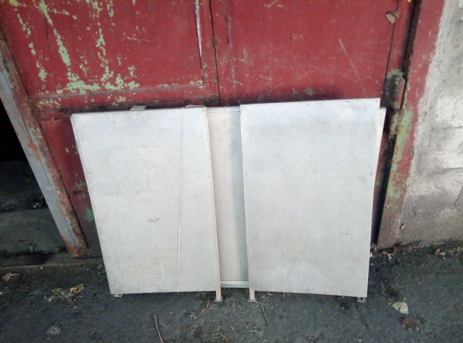 Стіл розкладний алюмінієвий.