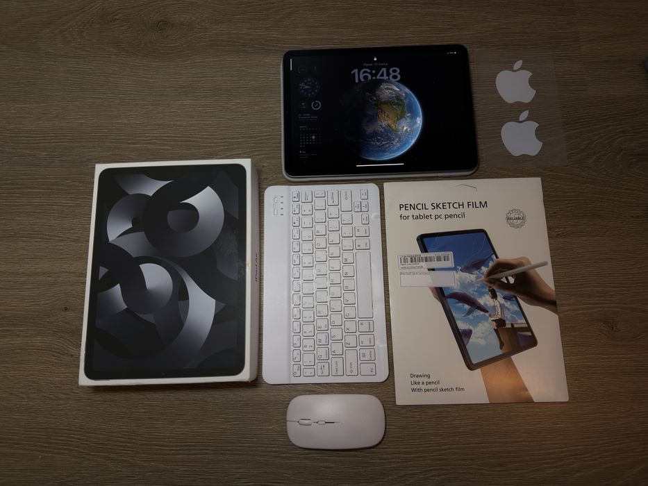 Apple iPad Air (2022) 256GB / 92% kondycji baterii / APPLE PENCIL