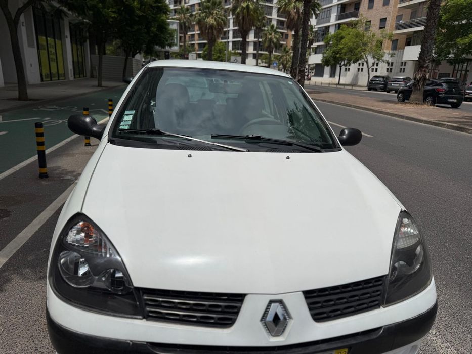 Renault  Clio 2002